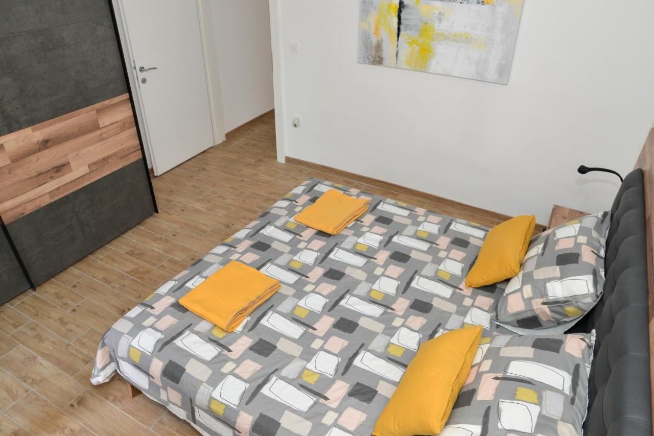 Apartman Nina 3 Zadar Bagian luar foto