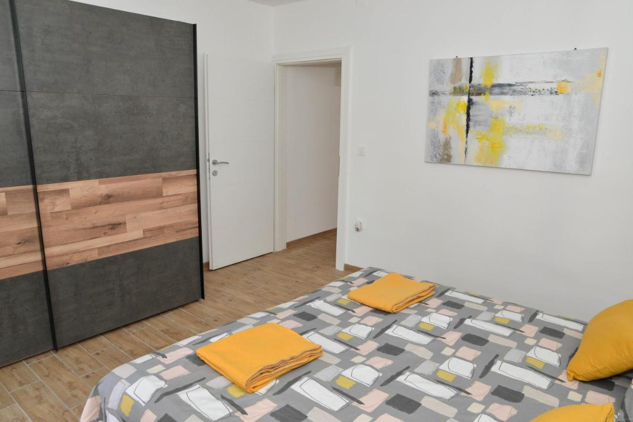 Apartman Nina 3 Zadar Bagian luar foto